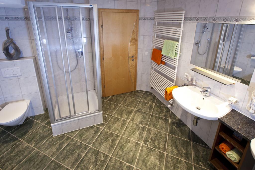 Apart Alpen Royal Nauders Habitación foto
